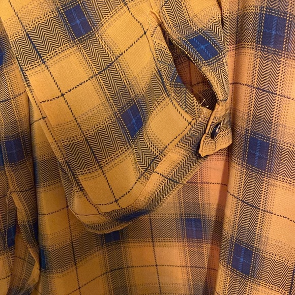 Fun2fun Mackenzie Henley Blouse - Picture 4 of 5